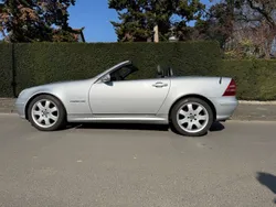 Silber Gebraucht 2002 Mercedes SLK230 Cabrio | 12.000 €