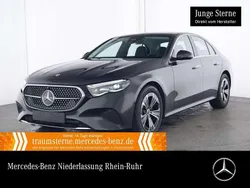 Grau Gebraucht 2024 Mercedes E220 Avantgarde Limousine | 46.990 € (Superpreis)