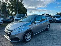 Grau Gebraucht 2019 Peugeot 208 Kleinwagen | 7.999 € (Guter Preis)