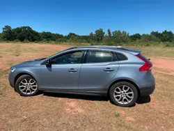Andere außenfarben Gebraucht 2016 Volvo V40 CC Kombi | 13.500 € (Fairer Preis)