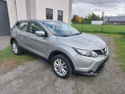 Silber Gebraucht 2016 Nissan Qashqai Acenta SUV | 16.750 € (Etwas zu teuer)