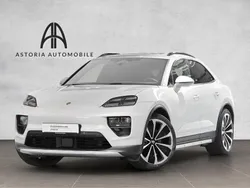 Eisgraumetallic Gebraucht 2025 Porsche Macan SUV | 80.911 €