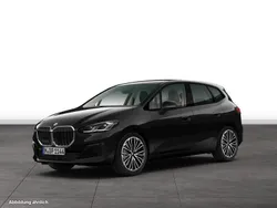 Black sapphire metallic Gebraucht 2024 BMW 223 Active Tourer Luxury Line Van / Kleinbus | 41.594 € (Fairer Preis)