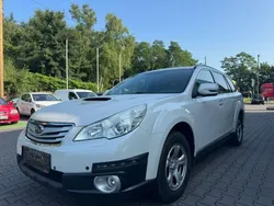 Weiß Gebraucht 2011 Subaru Outback Comfort SUV | 3.950 € (Teuer)