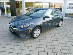 Dark penta met. (h8g) Gebraucht 2024 Kia Ceed Comfort Limousine | 22.490 € (Superpreis)