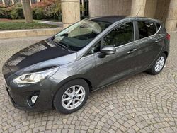 Grau Gebraucht 2018 Ford Fiesta Titanium Kleinwagen | 13.500 € (Fairer Preis)
