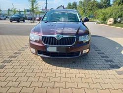 Rot Gebraucht 2013 Skoda Superb Elegance Kombi | 8.400 € (Etwas zu teuer)