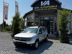 Grau Gebraucht 2016 Dacia Duster Lauréate SUV | 7.900 € (Guter Preis)