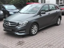 Grau Gebraucht 2015 Mercedes B180 Van / Kleinbus | 5.850 €