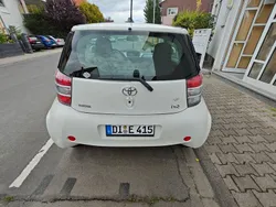 Weiß Gebraucht 2009 Toyota iQ Kleinwagen | 3.399 € (Guter Preis)