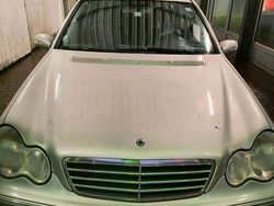 Silber Gebraucht 2004 Mercedes C200 Avantgarde Limousine | 1.199 € (Superpreis)