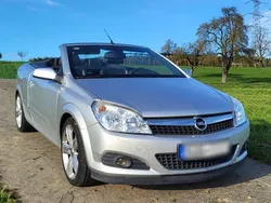 Silber Gebraucht 2008 Opel Astra Cabriolet Sport Cabrio | 3.950 € (Etwas zu teuer)