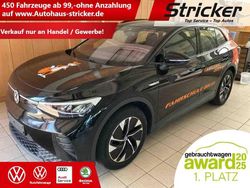 Mythosschwarz metallic (metallic) Gebraucht 2022 VW ID.4 Pro Performance SUV | 23.949 € (Guter Preis)