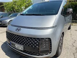 Grau Gebraucht 2022 Hyundai Staria Signature Van | 43.500 € (Fairer Preis)