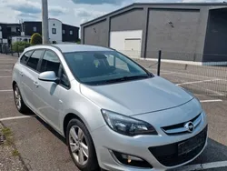 Silber Gebraucht 2013 Opel Astra Selection Kombi | 4.500 € (Fairer Preis)