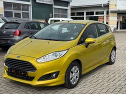Gelb Gebraucht 2016 Ford Fiesta Titanium Kleinwagen | 8.480 € (Fairer Preis)