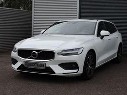 Weiß Gebraucht 2020 Volvo V60 Momentum Kombi | 20.900 € (Fairer Preis)
