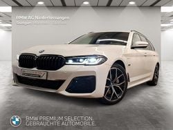 Weiß Gebraucht 2022 BMW 530e M Sport Kombi | 38.980 € (Fairer Preis)