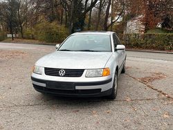 Silber Gebraucht 1997 VW Passat Limousine | 200 € (Superpreis)