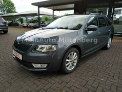 Grau metallic Gebraucht 2016 Skoda Octavia G-TEC Ambition Kombi | 12.470 €