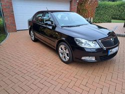 Schwarz Gebraucht 2012 Skoda Octavia LAURIN & KLEMENT Limousine | 11.600 € (Teuer)