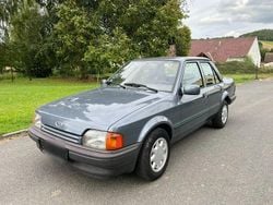 Grau Gebraucht 1988 Ford Orion Limousine | 4.150 €