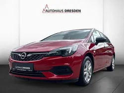 Chili rot/kardio rot Gebraucht 2021 Opel Astra Edition Kombi | 15.850 € (Guter Preis)