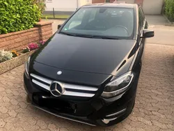 Schwarz Gebraucht 2016 Mercedes B180 Urban Van / Kleinbus | 15.500 € (Guter Preis)