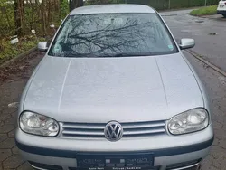 Silber Gebraucht 2002 VW Golf IV Comfortline Limousine | 2.350 € (Fairer Preis)