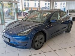 Deep blue Gebraucht 2022 Tesla Model 3 Standard Range Limousine | 26.990 € (Guter Preis)
