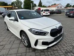Weiß Gebraucht 2022 BMW 120 M Sport Kleinwagen | 28.700 € (Fairer Preis)