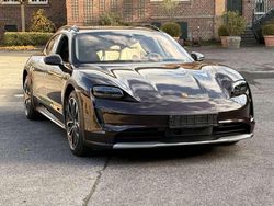 Mahagonimetallic Gebraucht 2023 Porsche Taycan Cross Turismo Kombi | 69.790 € (Superpreis)