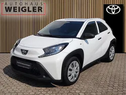 Weiß Gebraucht 2022 Toyota Aygo Basis Kleinwagen | 11.990 € (Guter Preis)