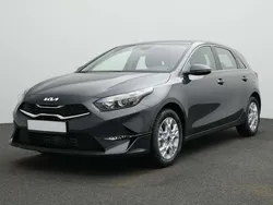 Silber Gebraucht 2025 Kia Ceed Limousine | 25.390 € (Guter Preis)