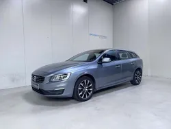 Grau Gebraucht 2017 Volvo V60 Kombi | 12.990 € (Fairer Preis)