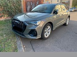 Grau Gebraucht 2019 Audi Q3 Ambiente SUV | 25.000 € (Fairer Preis)