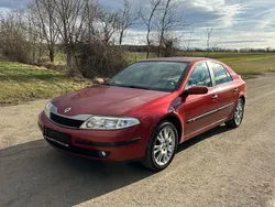 Rot Gebraucht 2002 Renault Laguna II Dynamique Limousine | 2.490 € (Etwas zu teuer)