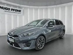 Grau Gebraucht 2024 Kia Ceed | 31.950 € (Teuer)