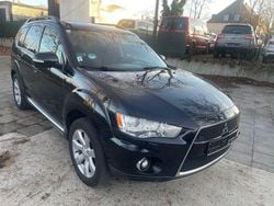 Schwarz Gebraucht 2013 Mitsubishi Outlander Invite SUV | 8.890 € (Fairer Preis)