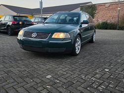 Grün Gebraucht 2001 VW Passat Kombi | 1.600 € (Guter Preis)