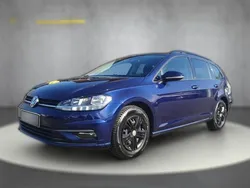 Blau metallic Gebraucht 2017 VW Golf VII Trendline Kombi | 16.370 €