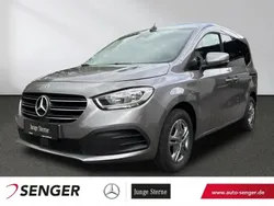 Grau Gebraucht 2023 Mercedes 180 Style Limousine | 24.950 € (Guter Preis)