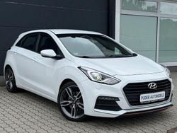 Weiß Gebraucht 2015 Hyundai i30 Turbo Limousine | 9.490 € (Fairer Preis)