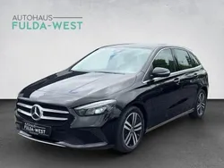 Schwarz Gebraucht 2021 Mercedes B180 Van / Kleinbus | 22.440 € (Guter Preis)