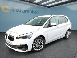 Weiß Gebraucht 2019 BMW 218 Active Tourer Van / Kleinbus | 19.399 € (Etwas zu teuer)