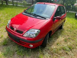 Rot Gebraucht 2003 Renault Scénic Van / Kleinbus | 300 €