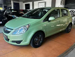 Grün Gebraucht 2009 Opel Corsa Edition Limousine | 8.190 € (Teuer)