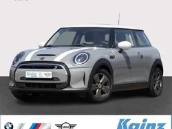 Moonwalk grey Gebraucht 2022 Mini Cooper SE Essential Kleinwagen | 17.490 € (Fairer Preis)