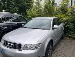Silber Gebraucht 2001 Audi A4 Limousine | 900 € (Guter Preis)