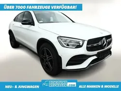 Polarweiß Gebraucht 2021 Mercedes 200 AMG line Coupé | 43.451 € (Teuer)